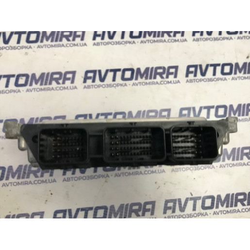 Блок управления двигателем Ford Focus 2 1.6TDCi 2008-2010 8M5112A650XC